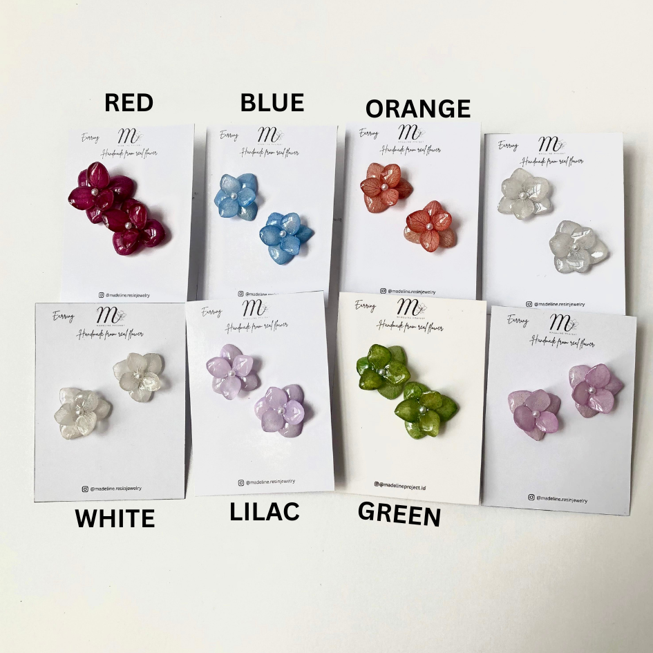 Hydrangea Plump Stud / Clip Earrings