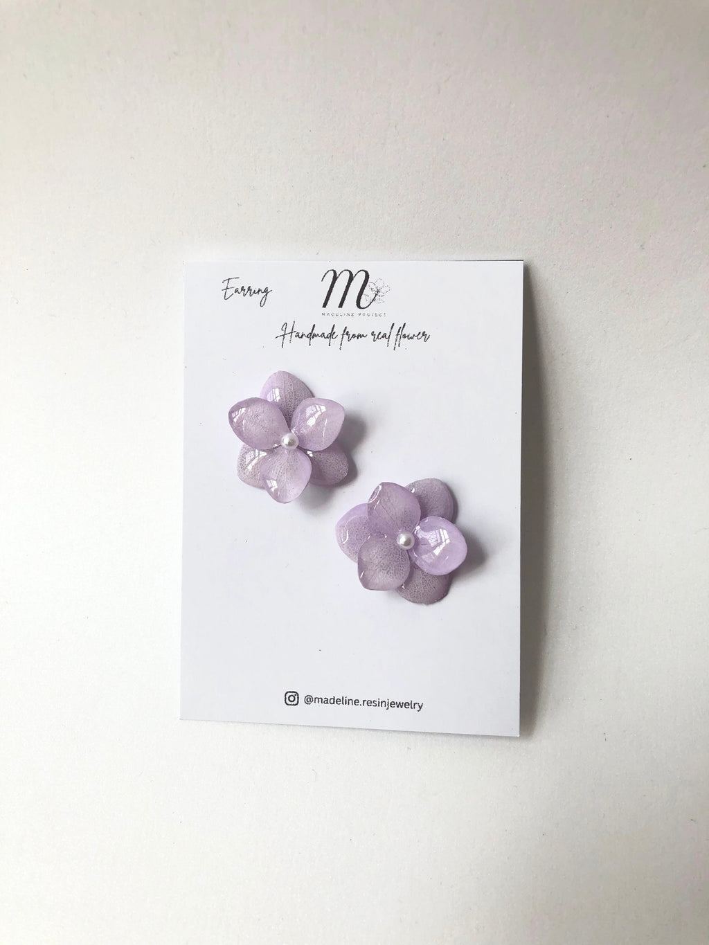 Hydrangea Plump Stud / Clip Earrings