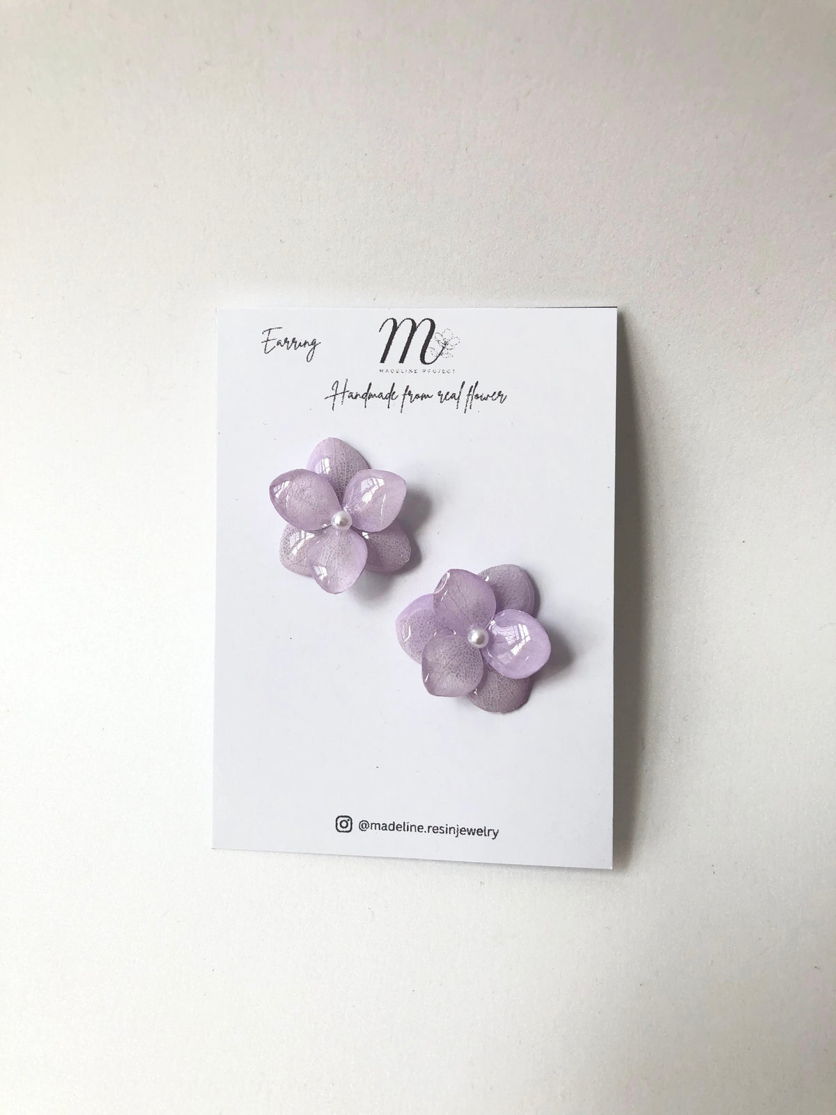 Hydrangea Plump Stud / Clip Earrings