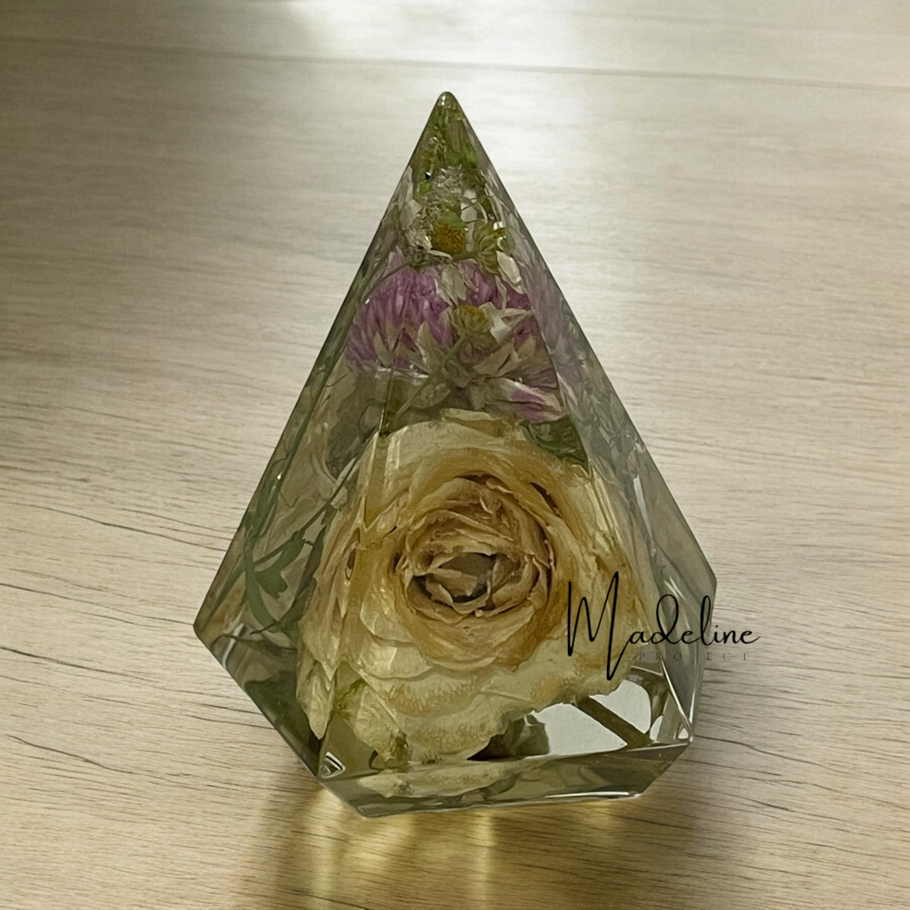 Custom Floral Resin Ring Holder