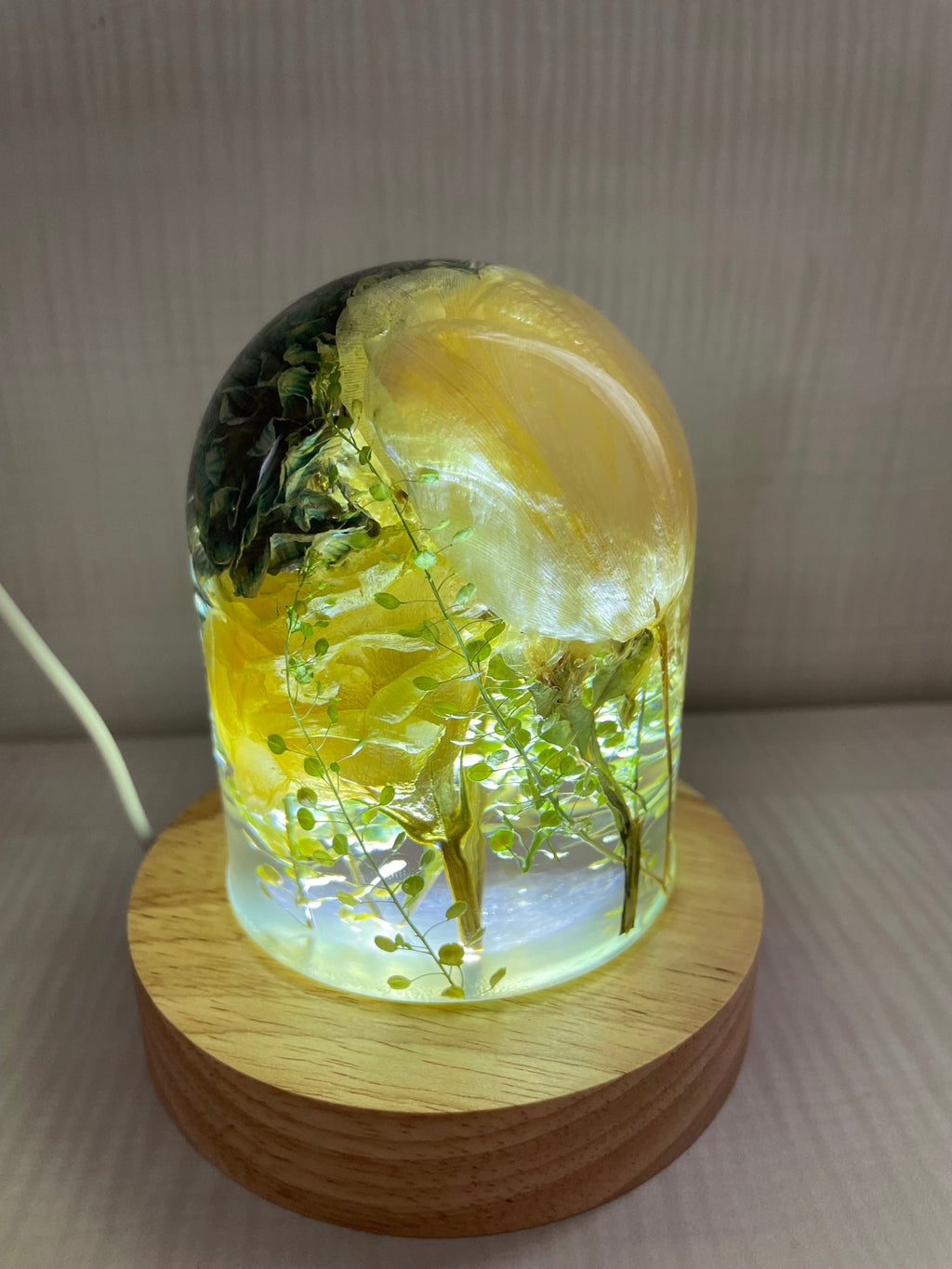Custom Flower Resin Dome Lamp