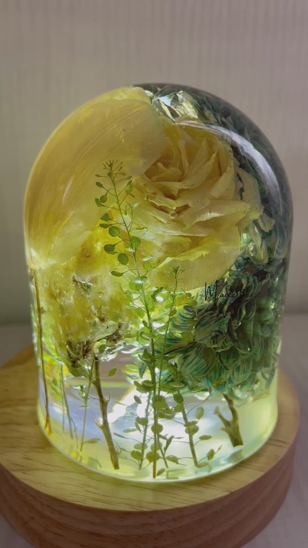 Custom Flower Resin Dome Lamp